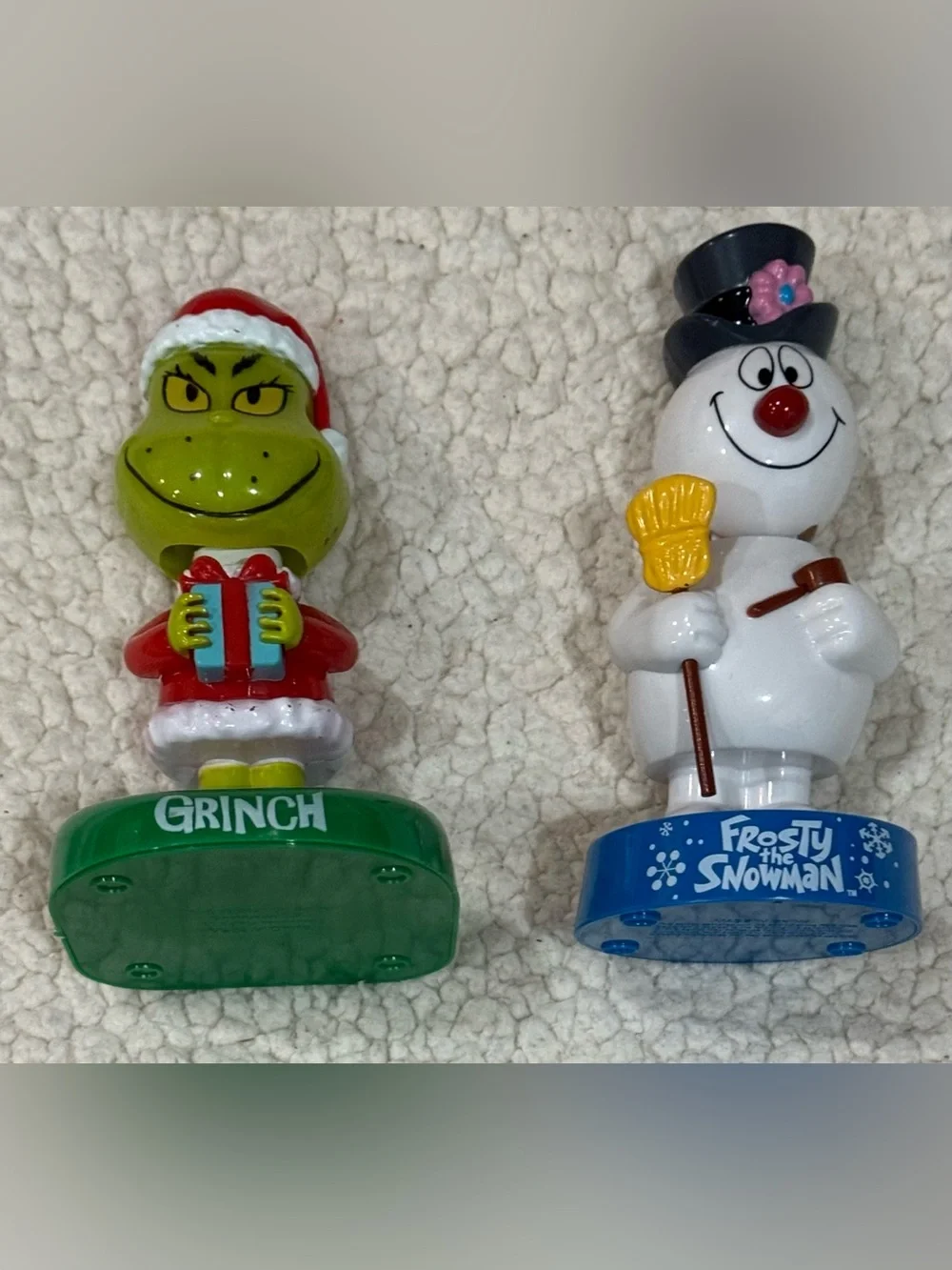 Solar bobble heads - lot of 2 - Grinch and Frosty the Snowman - both work